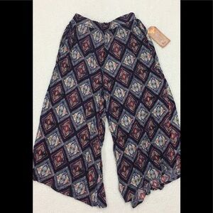 Mudd juniors cropped wide leg pant